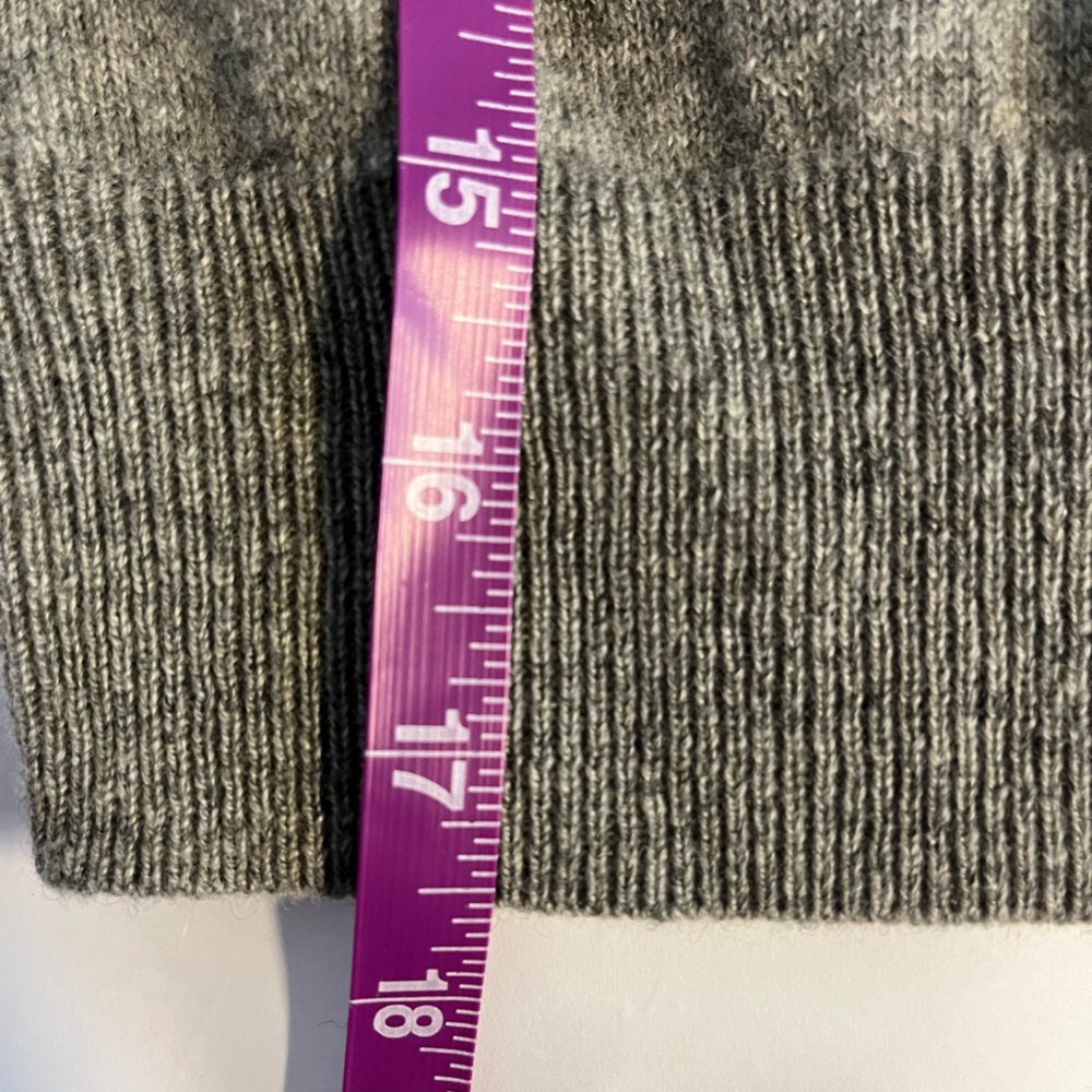 NWOT Crewcuts Kids' cashmere crewneck sweater!!! - Picture 4 of 5
